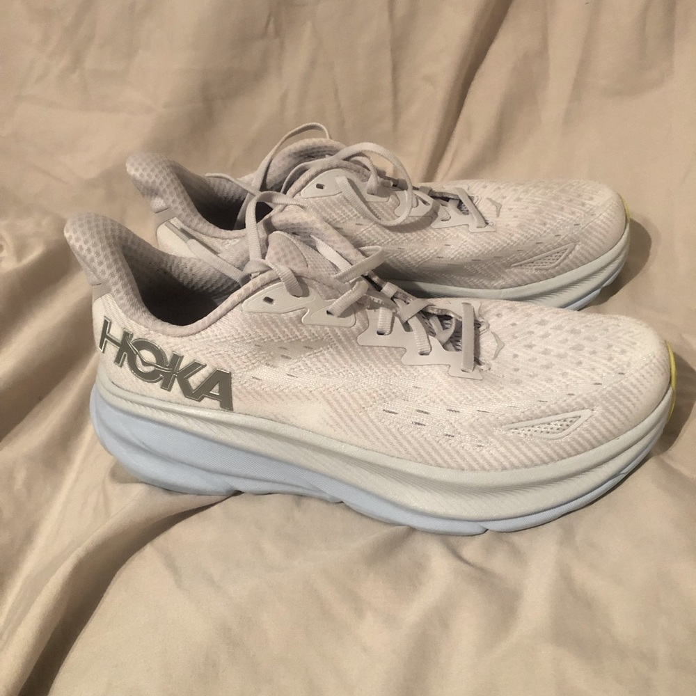 Hoka Clifton 9 Size 9